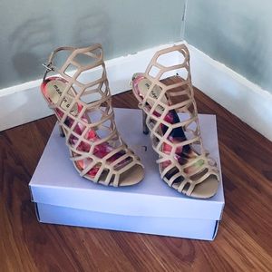 Madden Girl Nude Sandals/Heels